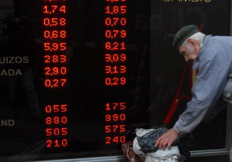 El dólar volvió a avanzar sobre el euro, consolidando su recuperación Foto: Télam