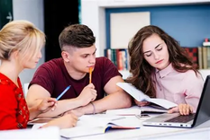 Carreras lanzadas más recientemente como la Licenciatura en Negocios Digitales nacieron para integrar dos dimensiones que hoy resultan inseparables.