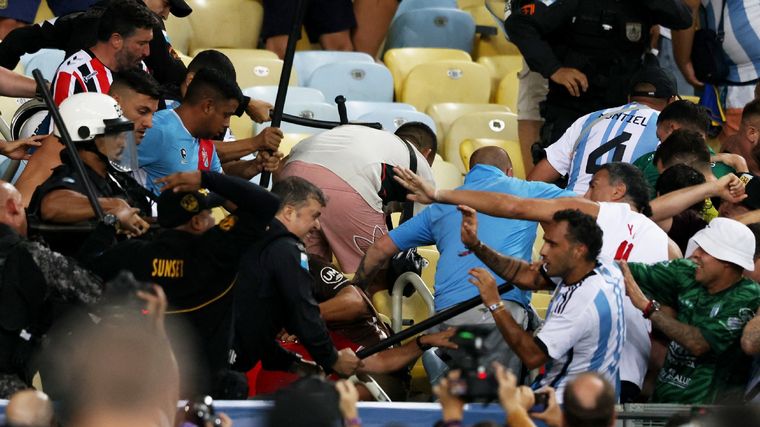 La hinchada argentina en el Maracaná. Foto: Noticias Argentinas