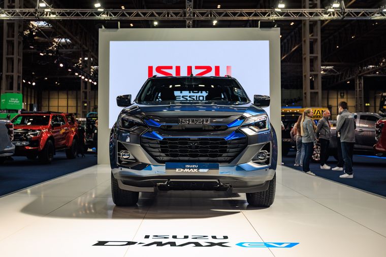 Las preventas de la Isuzu D-Max EV comenzarán a finales de este año y las primeras llegadas al Reino Unido tendrán lugar en febrero de 2026.