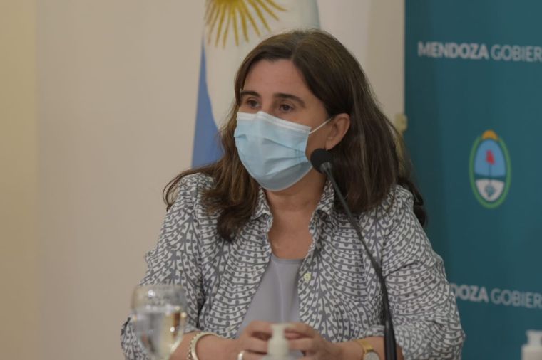 Ana María Nadal, ministra de Salud de la provincia.