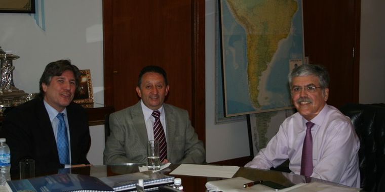 Jaque estuvo junto a Boudou y De Vido ayer. Foto: Gobernación