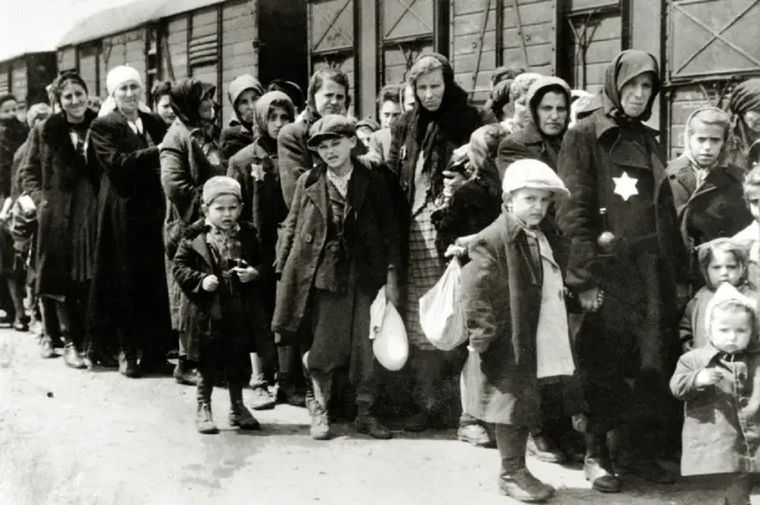 Al menos 1,3 millones de personas fueron enviadas a Auschwitz-Birkenau durante la guerra, el 90% de ellos eran judíos. Foto: Getty Images