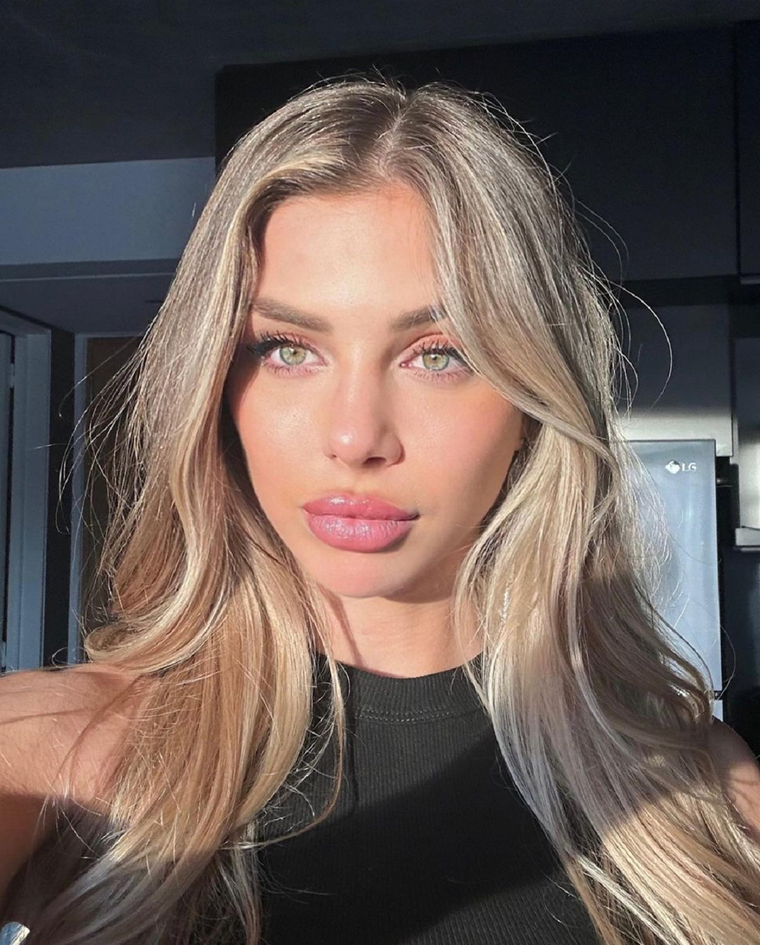 Romina Malaspina posa en primer plano y desata miles de suspiros Romina Malaspina es influencer, DJ y presentadora de TV. Foto: Instagram @romimalaspina