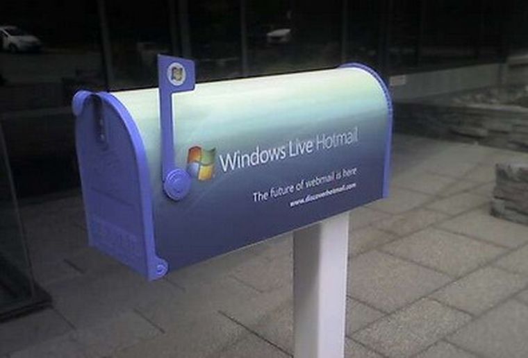 Todos detrás de la contraseña de Hotmail.