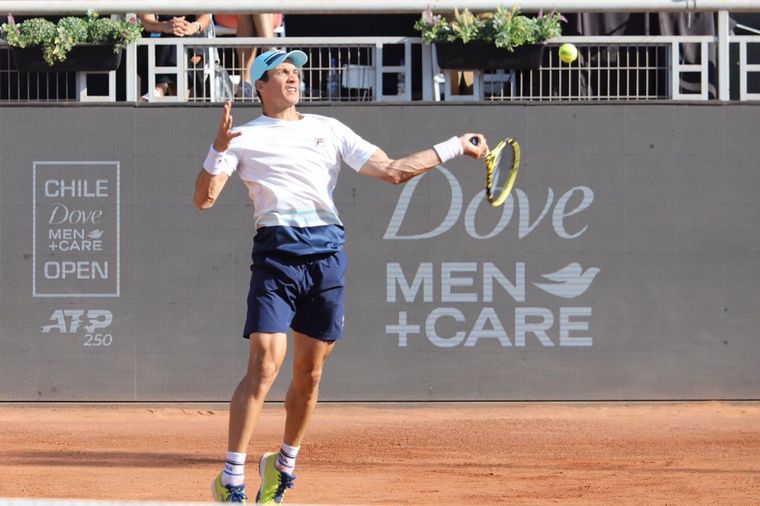 Facundo Bagnis luchó pero cayó en Santiago de Chile. Foto: @chile_open