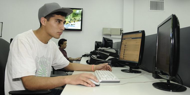 Mandá ya tus preguntas a DJ Sy. Foto: mdz