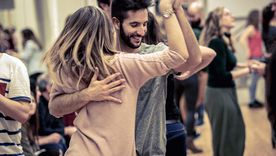 Todo lo que descubrió la psicología sobre bailar. Todo lo que descubrió la psicología sobre bailar.