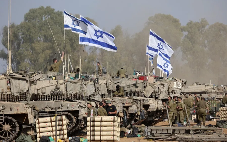 El Ejército de Israel evalúa ingresar por tierra al Líbano Foto: Agencia EFE El Ejército de Israel evalúa ingresar por tierra al Líbano Foto: Agencia EFE