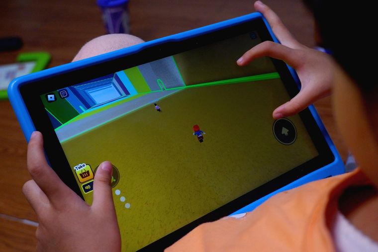 El control de pantalla ayuda a regular el uso de las tablets en los niños. El control de pantalla ayuda a regular el uso de las tablets en los niños.