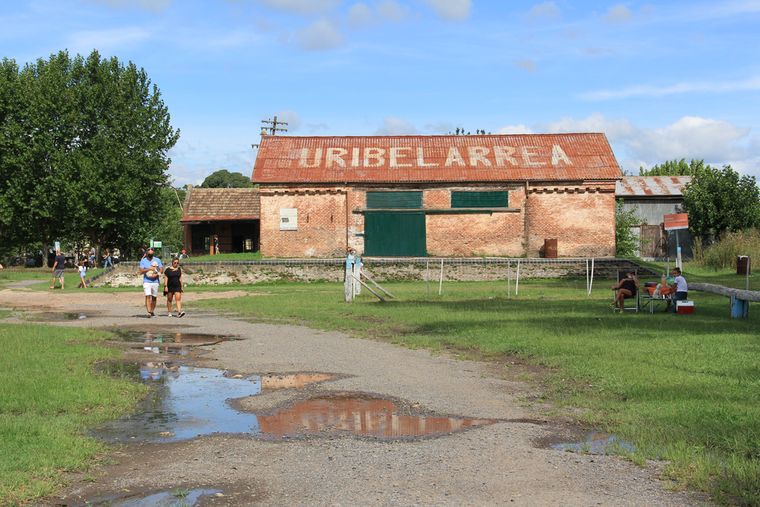 La estación de tren y las ferias culturales completan el paseo del pueblo para disfrutar en verano. Foto: Shutterstock La estación de tren y las ferias culturales completan el paseo del pueblo para disfrutar en verano. Foto: Shutterstock 