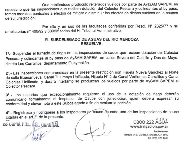 La norma que ordenó suspender el riego por los derrames cloacales. La norma que ordenó suspender el riego por los derrames cloacales.