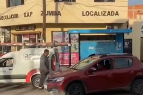 El lugar donde se había atrincherado el policía que mató a una mujer en Moreno y donde dejó dos cartas justificando el femicidio. El lugar donde se había atrincherado el policía que mató a una mujer en Moreno y donde dejó dos cartas justificando el femicidio.