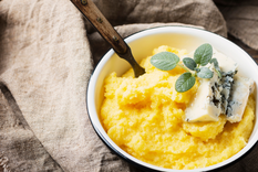 Polenta con queso gorgonzola: receta italiana en pocos minutos Foto: Shutterstock