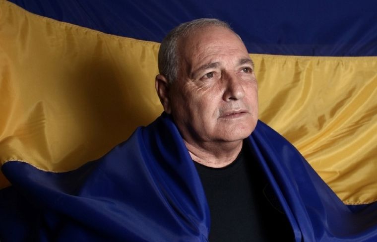 Ganó cuatro títulos con la camiseta azul y oro.