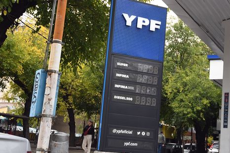 El combustible volvió a aumentar en Mendoza en medio del impacto que genera la guerra entre Irán, Estados Unidos e Israel. El combustible volvió a aumentar en Mendoza en medio del impacto que genera la guerra entre Irán, Estados Unidos e Israel.