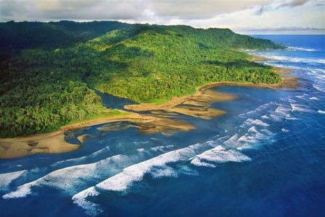 Costa Rica ofrece extensas playas en el Pacífico y en el Caribe. Foto: Lugarnia