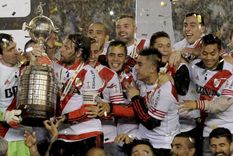 Marcelo Barovero levantando la Libertadores ganada en 2015. Marcelo Barovero levantando la Libertadores ganada en 2015.