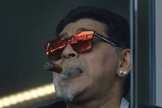 El diez presumió su extravagante auto.