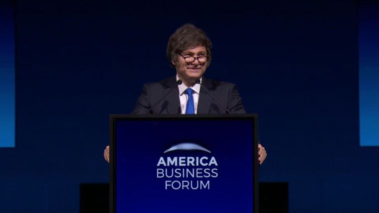 Javier Milei habló sobre Messi en el América Business Forum