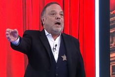 Cuando la simpatía brilla por su ausencia: el conductor dejó en claro su fastidio. Foto: captura pantalla A24.