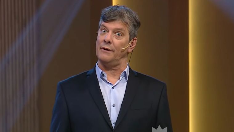 Mario Pergolini conduce Otro día perdido por Eltrece.