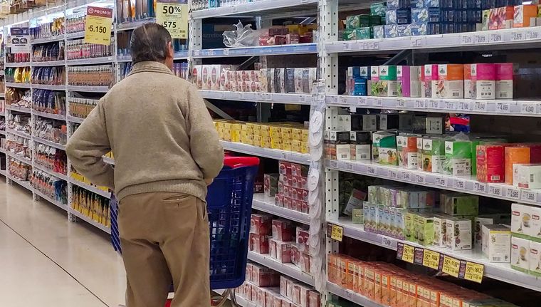 La inflación de alimentos se mantuvo prácticamente estable en la última semana. Foto: Santiago Tagua/MDZ