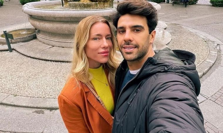 Se reveló cómo es la nueva invitación al casamiento de Nicole Neumann y Manu Urcera Lo mostraron en Socios del Espectáculo Foto: @manurcera