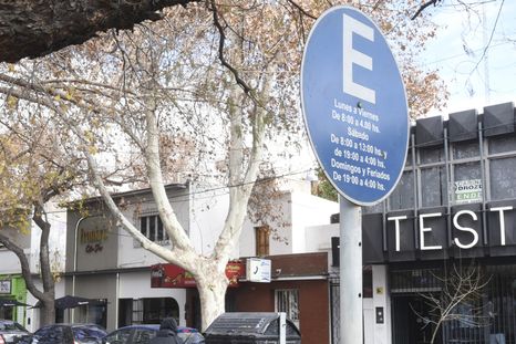 La Ciudad de Mendoza reglamentó una oblea especial. La Ciudad de Mendoza reglamentó una oblea especial.