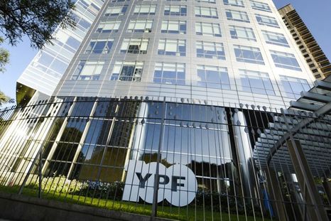 la justicia de estados unidos suspendio todas las demandas contra argentina por ypf la justicia de estados unidos suspendio todas las demandas contra argentina por ypf