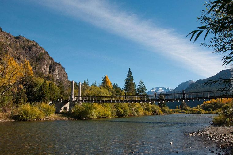 Epuyén es un pueblo de la Patagonia rodeado por lago, río y unas 30.000 hectáreas de bosque protegido.