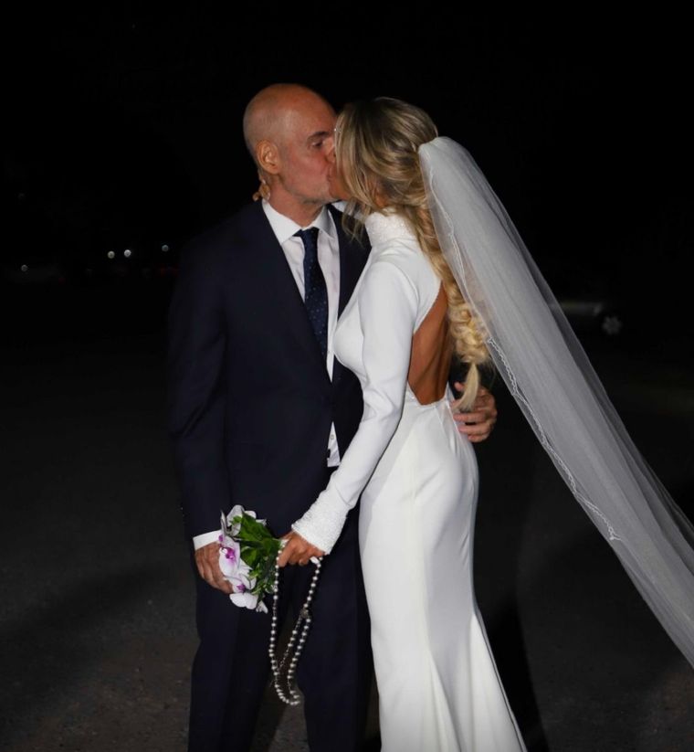 El análisis del vestido de Maylin y por qué le pegaron en las redes. Foto: Instagram