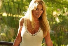 La diva de El Trece le consultó a la exvedette sobre el misterio de la persona que le tomó la fotografía. Foto: Instagram @iconoalfano.