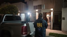 Una empleada administrativa fue detenida en Salta acusada de validar aptos médicos sin controles psicofísicos reales para la obtención de licencias de conducir. Una empleada administrativa fue detenida en Salta acusada de validar aptos médicos sin controles psicofísicos reales para la obtención de licencias de conducir.