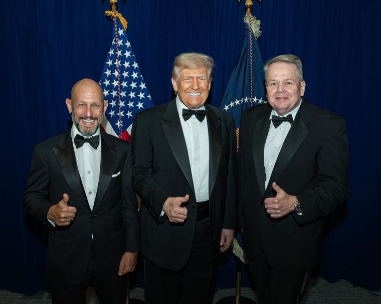 Leonardo Scatturice, Barry Bennett y Donald Trump. Leonardo Scatturice, Barry Bennett y Donald Trump.