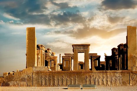 Las magníficas ruinas de la ciudad real de Persépolis "son un sitio arqueológico único", según la Unesco.