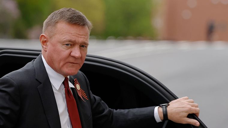 El exministro de Transporte ruso, Roman Starovoit, fue encontrado muerto en las afueras de Moscú.