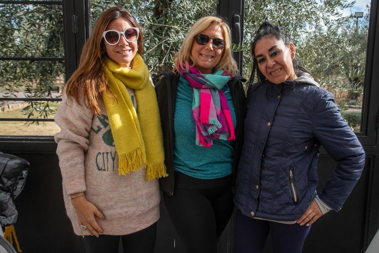 Eliana Ruggeri, Griselda Castellanos y Silvana Flores. Eliana Ruggeri, Griselda Castellanos y Silvana Flores.