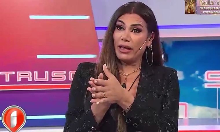 Flor de la V habló del drama hogareño que la alejó de la cocina La conductora de Intrusos sorprendió a todos en vivo Foto: Captura de video América TV