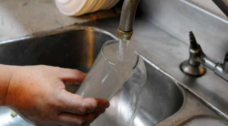 El acceso al agua potable en las escuelas es fundamental para el aprendizaje de los niños Foto: ALF PONCE MERCADO / MDZ