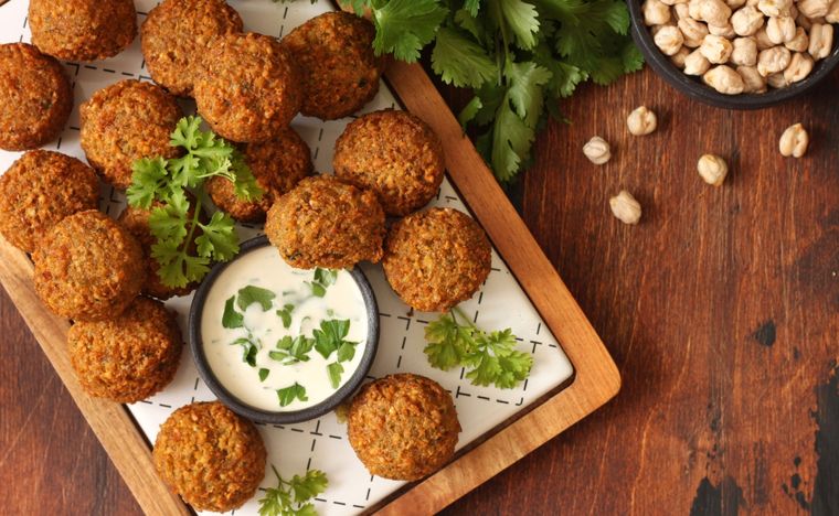 Falafel con garbanzos Una receta simple y sabrosa para hacer en minutos. Foto: Shutterstock