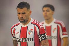 Otamendi empieza a ganarse el corazón de los hinchas de River. Otamendi empieza a ganarse el corazón de los hinchas de River.