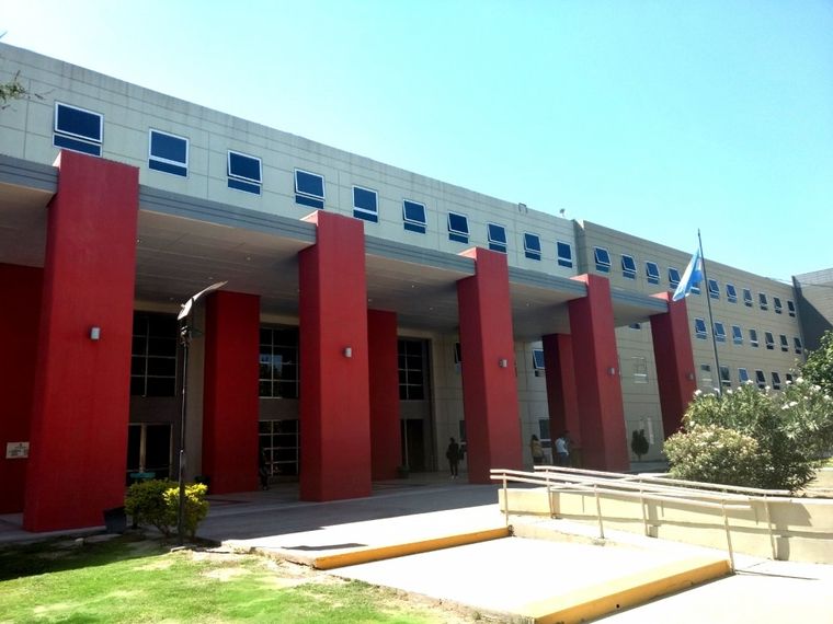 El Hospital Rawson donde se analizan el caso sospechoso.