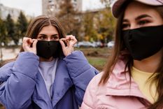 Las autoridades continúan vigilando de cerca y adaptando sus estrategias de salud pública para proteger a la población y mitigar el impacto del brote de la viruela del mono. Foto: Freepik Las autoridades continúan vigilando de cerca y adaptando sus estrategias de salud pública para proteger a la población y mitigar el impacto del brote de la viruela del mono. Foto: Freepik