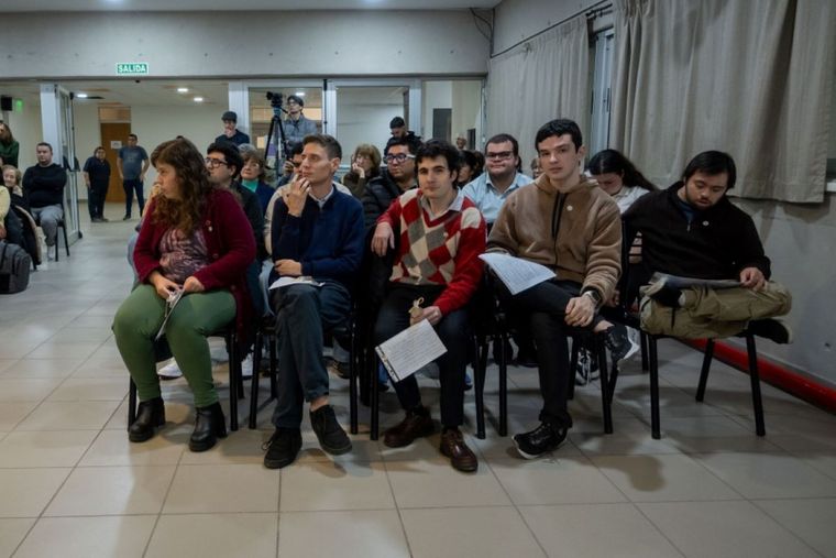 La Facultad de Educación de la UNCuyo graduó a la primera cohorte de un programa único en universidades públicas argentinas con prácticas laborales reales.