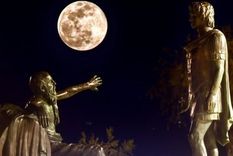 Así se vio la Luna de nieve en Atenas en 2019.