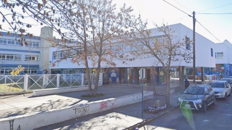 El adolescente fue apuñalado a la salida de su colegio. El atacante es inimputable.