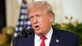 El presidente Trump asegura que Venezuela le robó petróleo y tierras a su país.