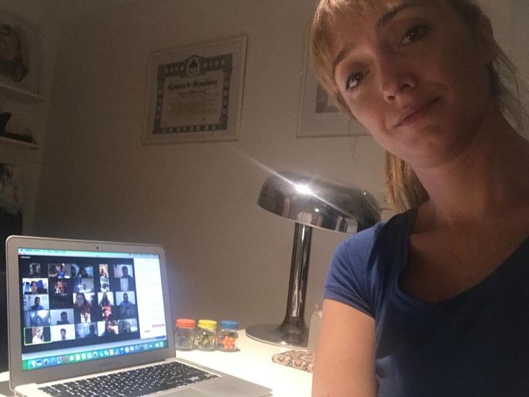 Anabel Fernández Sagasti firmó el documento.