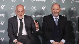 El presidente de LaLiga, Javier Tebas (izquierda), y el presidente de la RFEF, Rafael Louzán. El presidente de LaLiga, Javier Tebas (izquierda), y el presidente de la RFEF, Rafael Louzán.